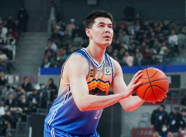 的赛场上, 作为球队的, 成为球队逆